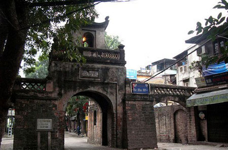 193 1