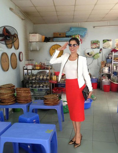 391 nguoi mau no nuc mo quan bun dau mam tom 1
