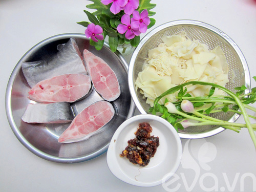 107 canh mang chua ca ba sa kieu mien nam 1