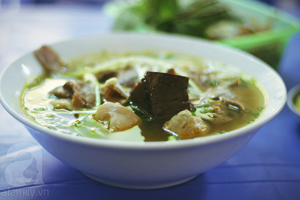 435-4-5-quan-bun-bo-hue-o-ha-noi-da-duoc-cong-dong-mang-kiem-chung-la-ngon-tuyet