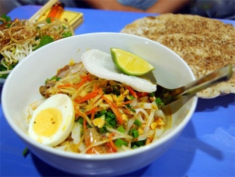 5 món trộn "miền lạ" mê hoặc vị giác người Hà Nội