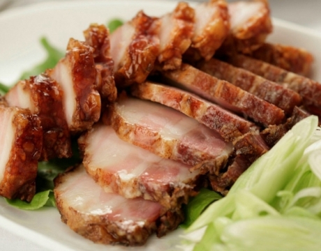 Mẹo chế biến thịt quay thơm ngon giòn bì