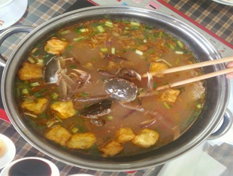 Lạ miệng với lẩu cua sông Cà Ra ( Thái Bình ) vào mùa